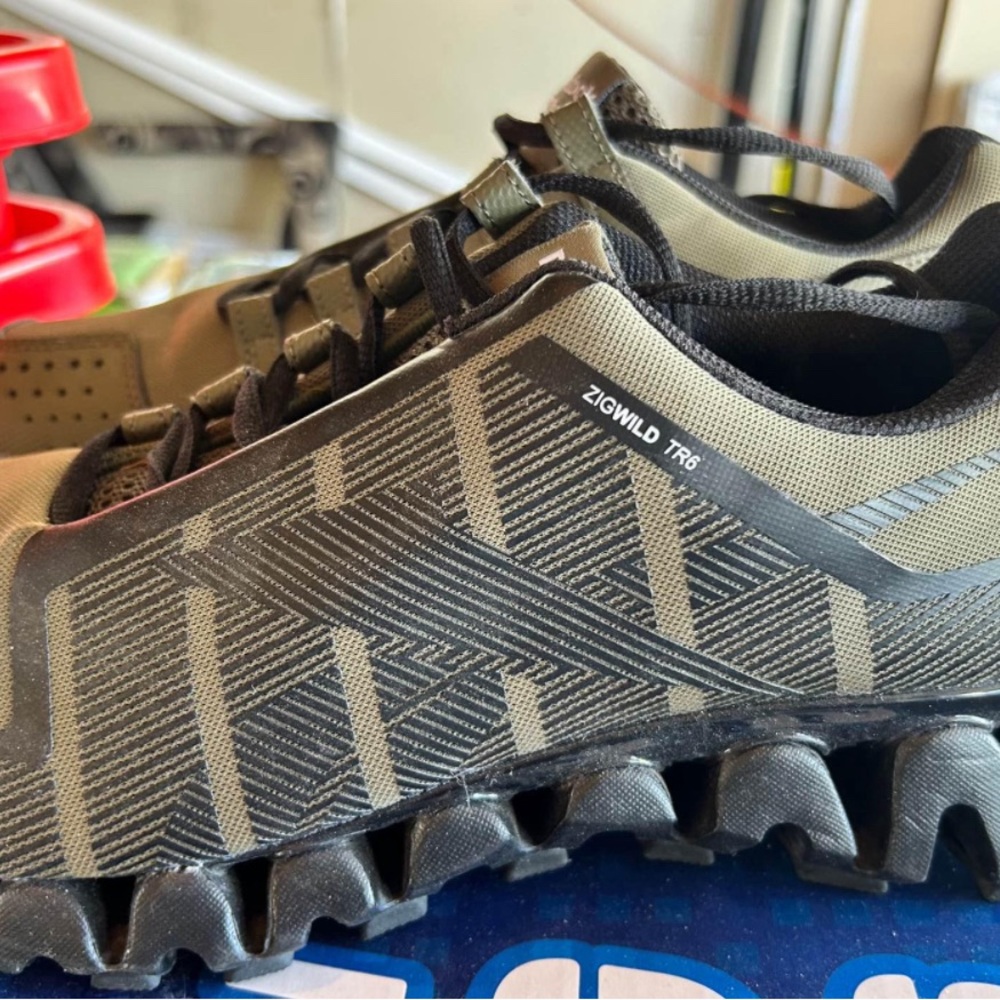 Men’s Reebok ZigWild size 10
